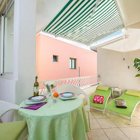 Gemuetliche Mit Terrasse In Bidol 아파트 마카르스카