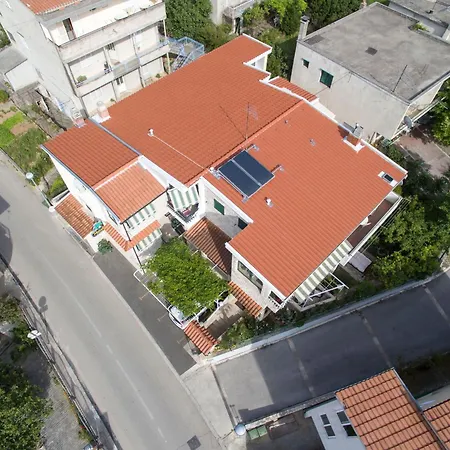Gemuetliche Mit Terrasse In Bidol 아파트 *